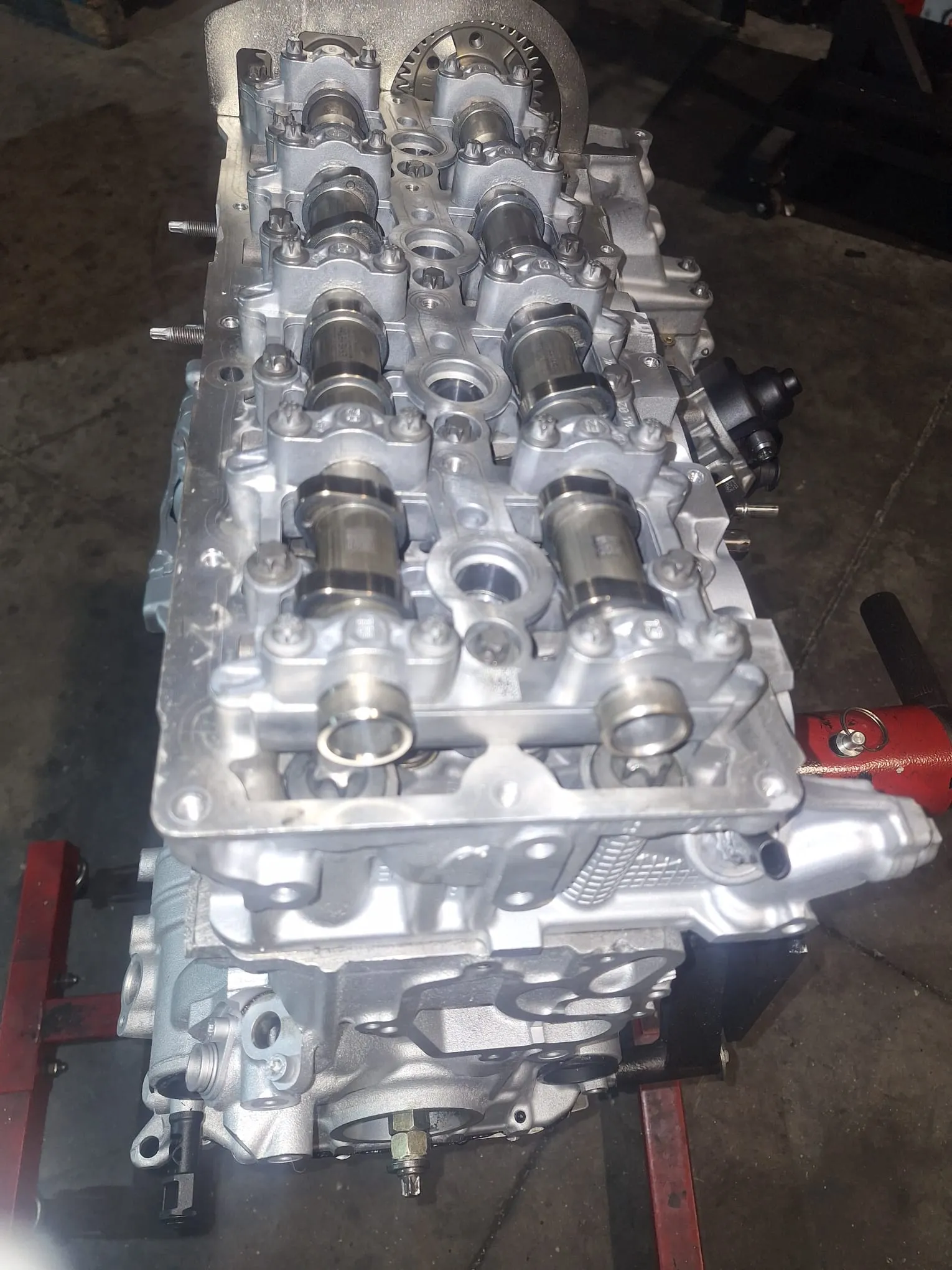 Motor reconstruido - Culata con árboles de levas montados